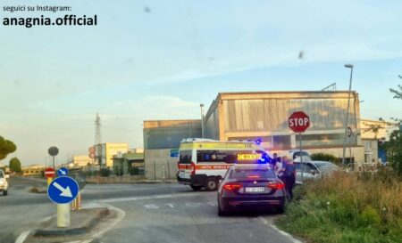 Incidente a Ferentino, scontro tra due auto in zona industriale: due donne ferite