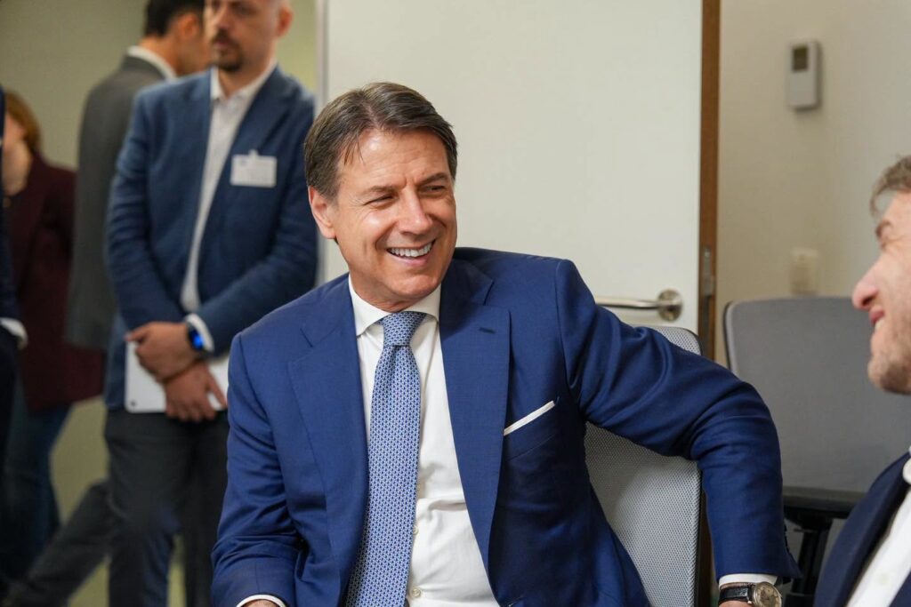 Mascherine, Giuseppe Conte deposita in Procura un verbale del 2022: nel mirino la Jc Electronics di Colleferro