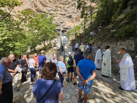 A Vallepietra la Madonna di Lourdes arriva alla Santissima Trinità, dopo 160 anni un legame tra due santuari