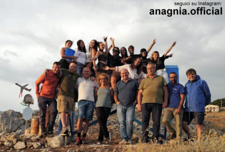 Sul Monte Scalambra una panchina gigante per guardare il cielo: inaugurata a Serrone la Big Bench dedicata a Lorenzo Nucheli
