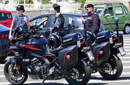 Ferragosto blindato tra Roma e il litorale: Carabinieri e Polizia di Stato in campo su terra, mare e cielo