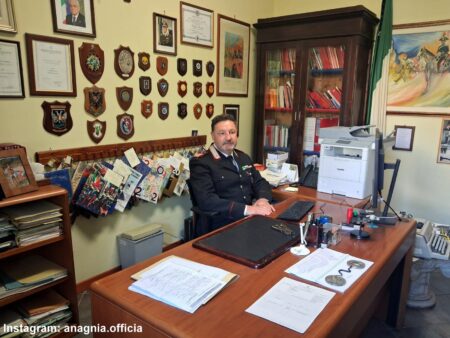 Acuto saluta il Luogotenente Luca Sarra: dopo 25 anni alla guida della Stazione va in pensione un pezzo di storia dell’Arma