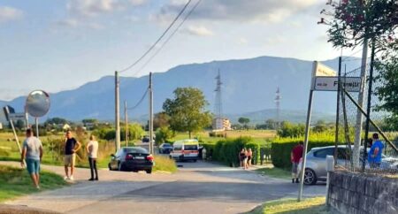 Incidente stradale a Tufano di Anagni, auto si ribalta; arriva l’ambulanza