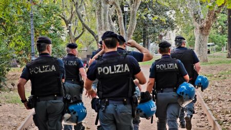 Esquilino sotto controllo: arresto per spaccio e cento persone identificate nel blitz della Polizia
