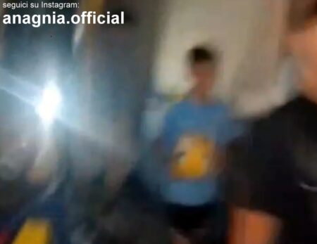 Vandalizzano il plesso scolastico e si filmano col telefonino: nei guai un gruppo di minorenni ad Anagni