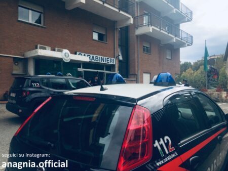 Anagni, viola i domiciliari e minaccia un gruppo di minorenni: 34enne arrestato dai Carabinieri