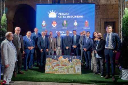 Il Premio Città di Saturno incorona Jago: ad Atina una serata che unisce arte e radici