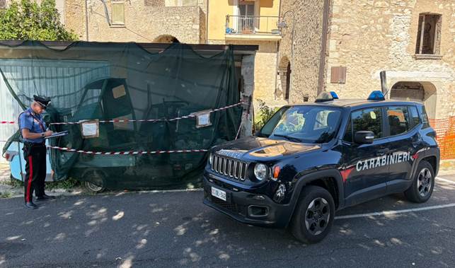 Coreno Ausonio, scoperta discarica abusiva e centro di smontaggio clandestino di “Ape Car”: denunciate tre persone