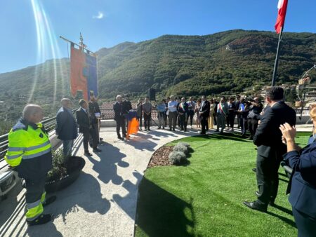 Gli sgurgolani riabbracciano il loro Giardino della Rocca, il ministro Piantedosi all’inaugurazione