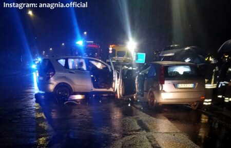 Tragedia sulla Anticolana ad Anagni: frontale all’alba, muore un 36enne e altre tre persone finiscono in ospedale