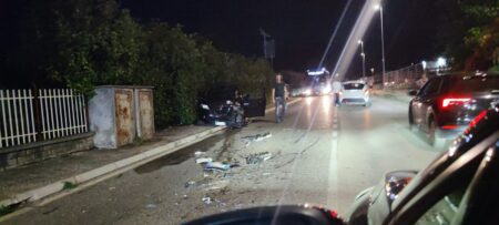 Incidente sulla SS155 al bivio per Tecchiena: due veicoli coinvolti, un ferito in modo serio
