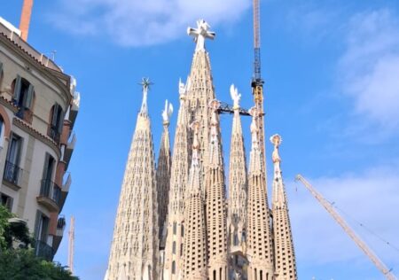 La forma del sacro, a Roma Gaudí e la Sagrada Família nel centenario della morte: il dialogo con Maria Elena Catelli