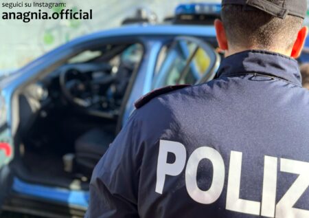 Latitante georgiano ricercato dall’Interpol fermato sull’A1: lo tradisce il controllo dei documenti