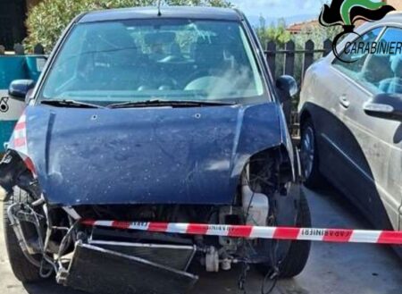 Rifiuti pericolosi accumulati nel piazzale di un’autofficina: i Carabinieri Forestali sequestrano l’area e denunciano il titolare