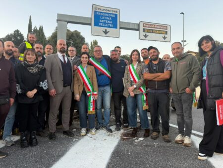 Presidio al casello A1 di Valmontone, nove Comuni schierati con gli agricoltori
