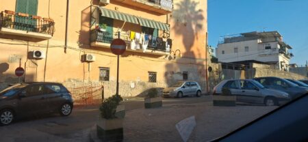 San Giovanni a Teduccio, 50 minuti per percorrere 600 metri: residenti esasperati dal traffico
